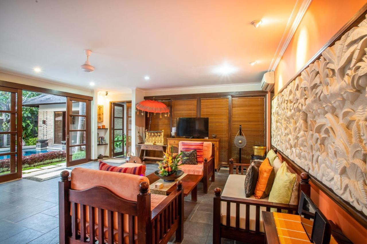 Villa Saffron Seminyak  Exterior photo